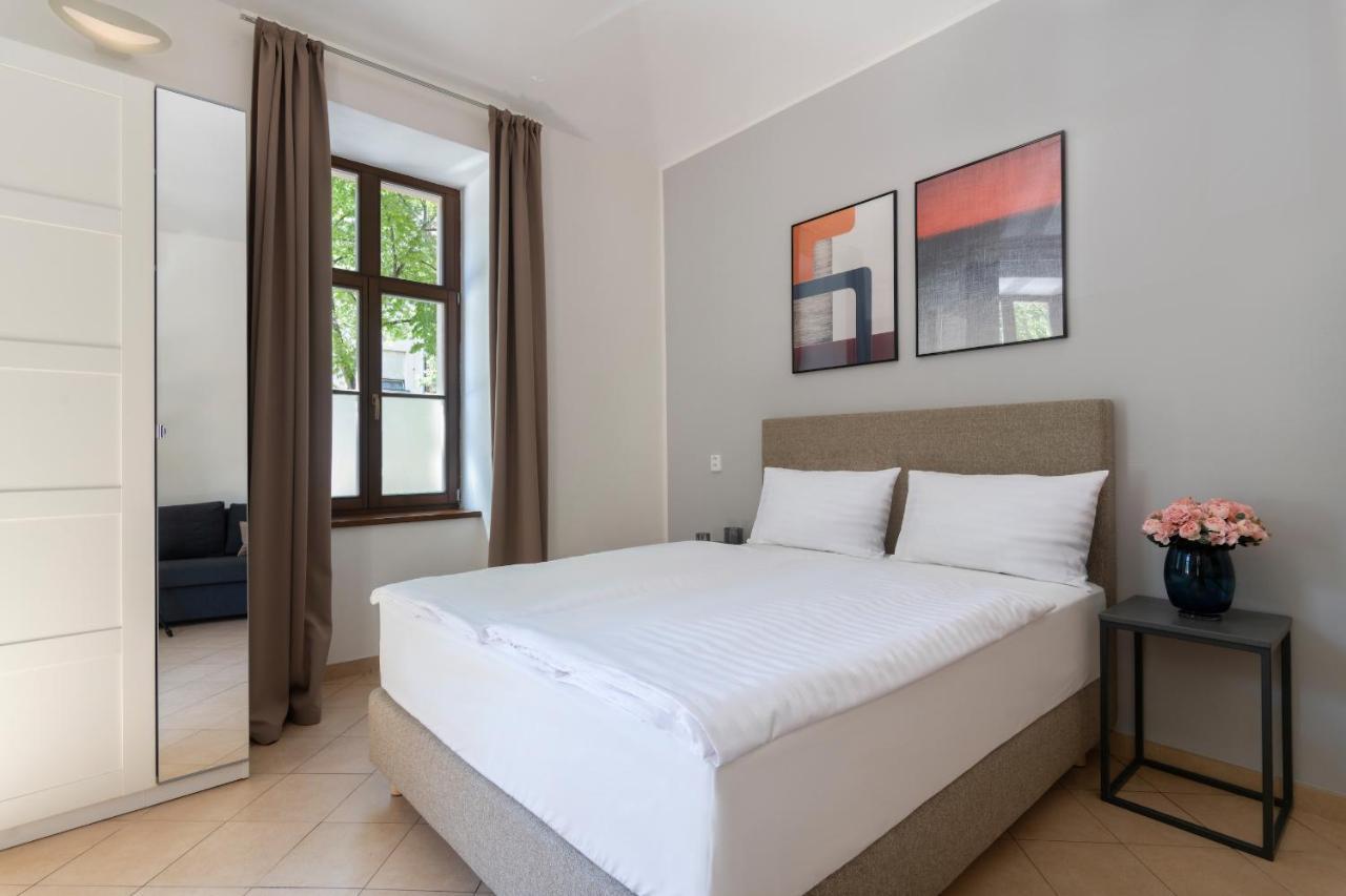 פראג Bohemian Dreams Apartments And Suites By Dwellfort מראה חיצוני תמונה