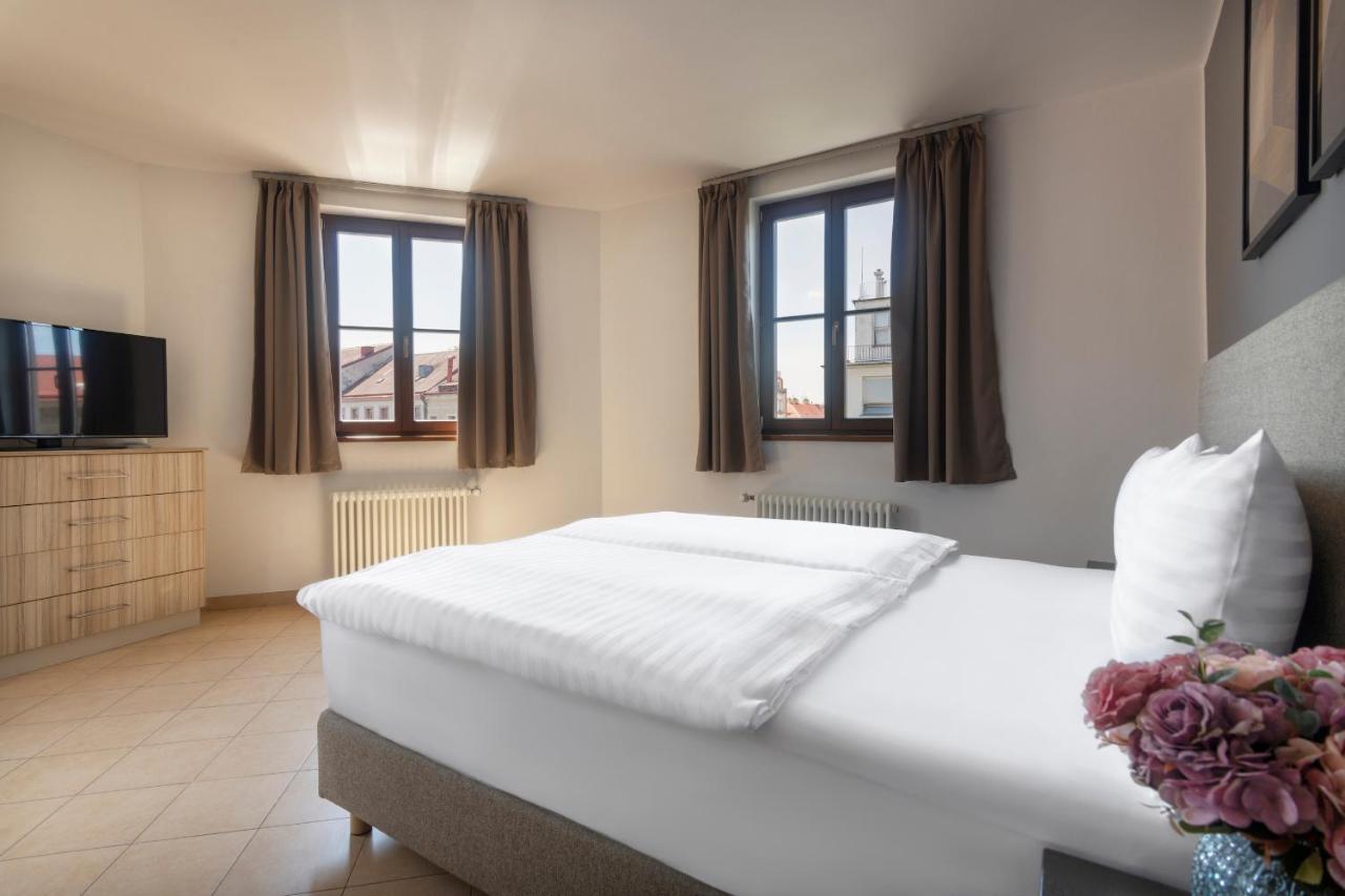 פראג Bohemian Dreams Apartments And Suites By Dwellfort מראה חיצוני תמונה