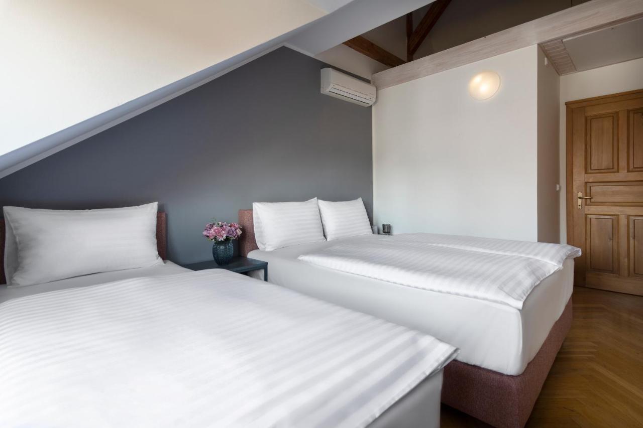 פראג Bohemian Dreams Apartments And Suites By Dwellfort מראה חיצוני תמונה
