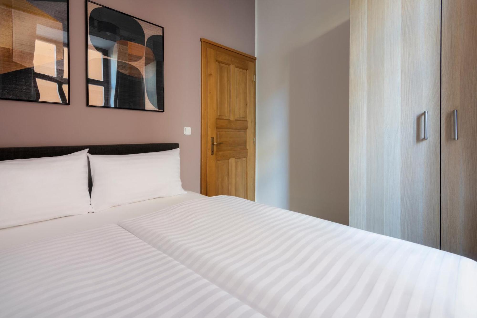 פראג Bohemian Dreams Apartments And Suites By Dwellfort חדר תמונה