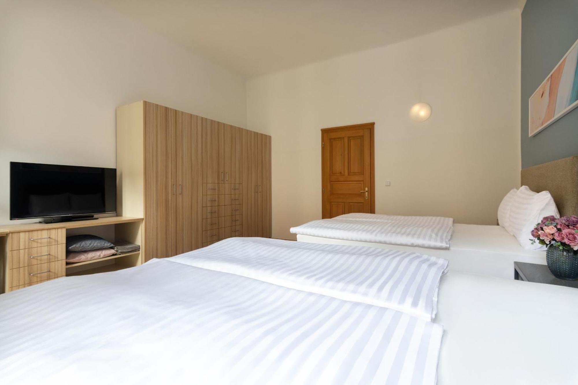 פראג Bohemian Dreams Apartments And Suites By Dwellfort חדר תמונה