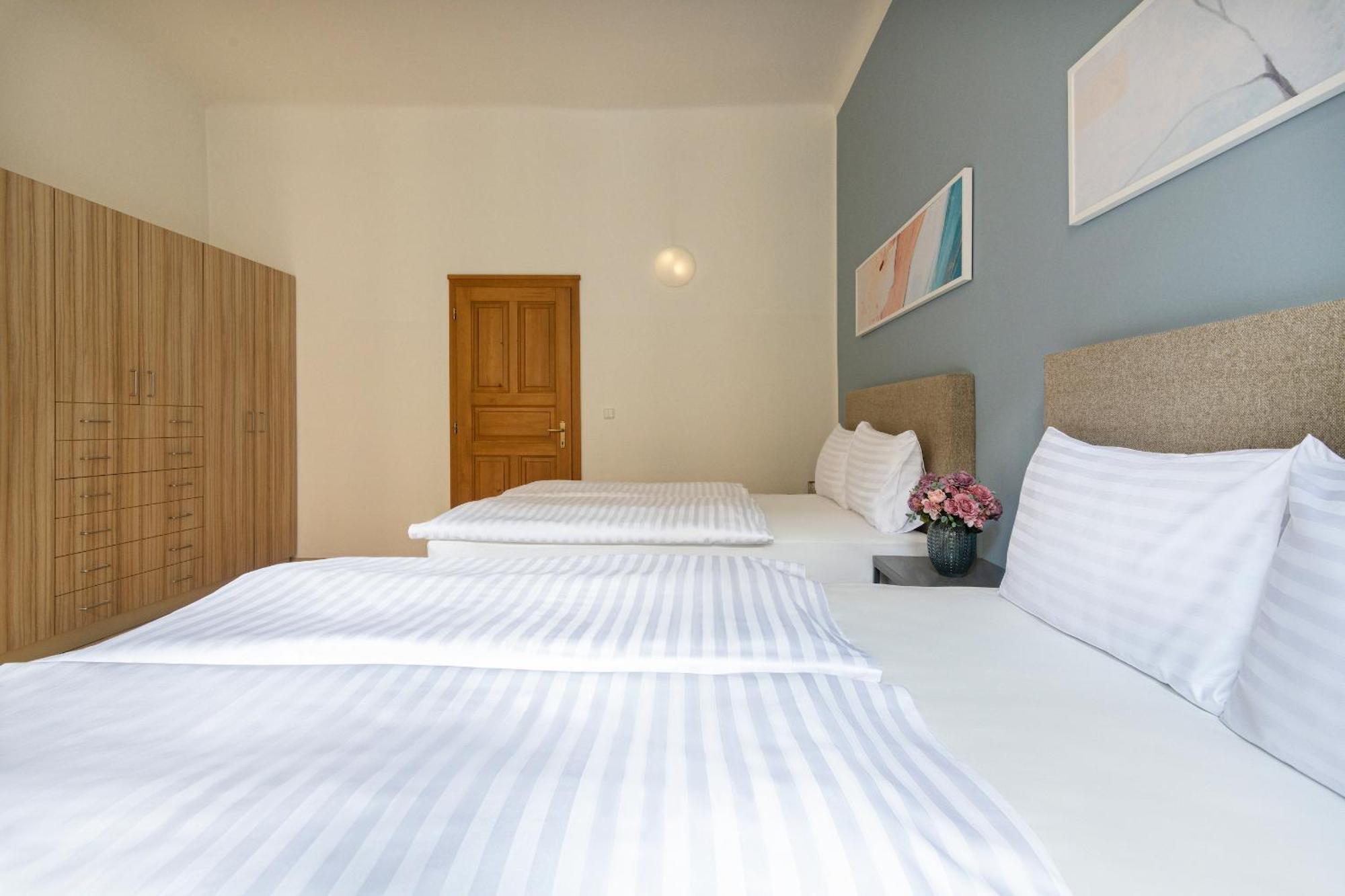 פראג Bohemian Dreams Apartments And Suites By Dwellfort חדר תמונה